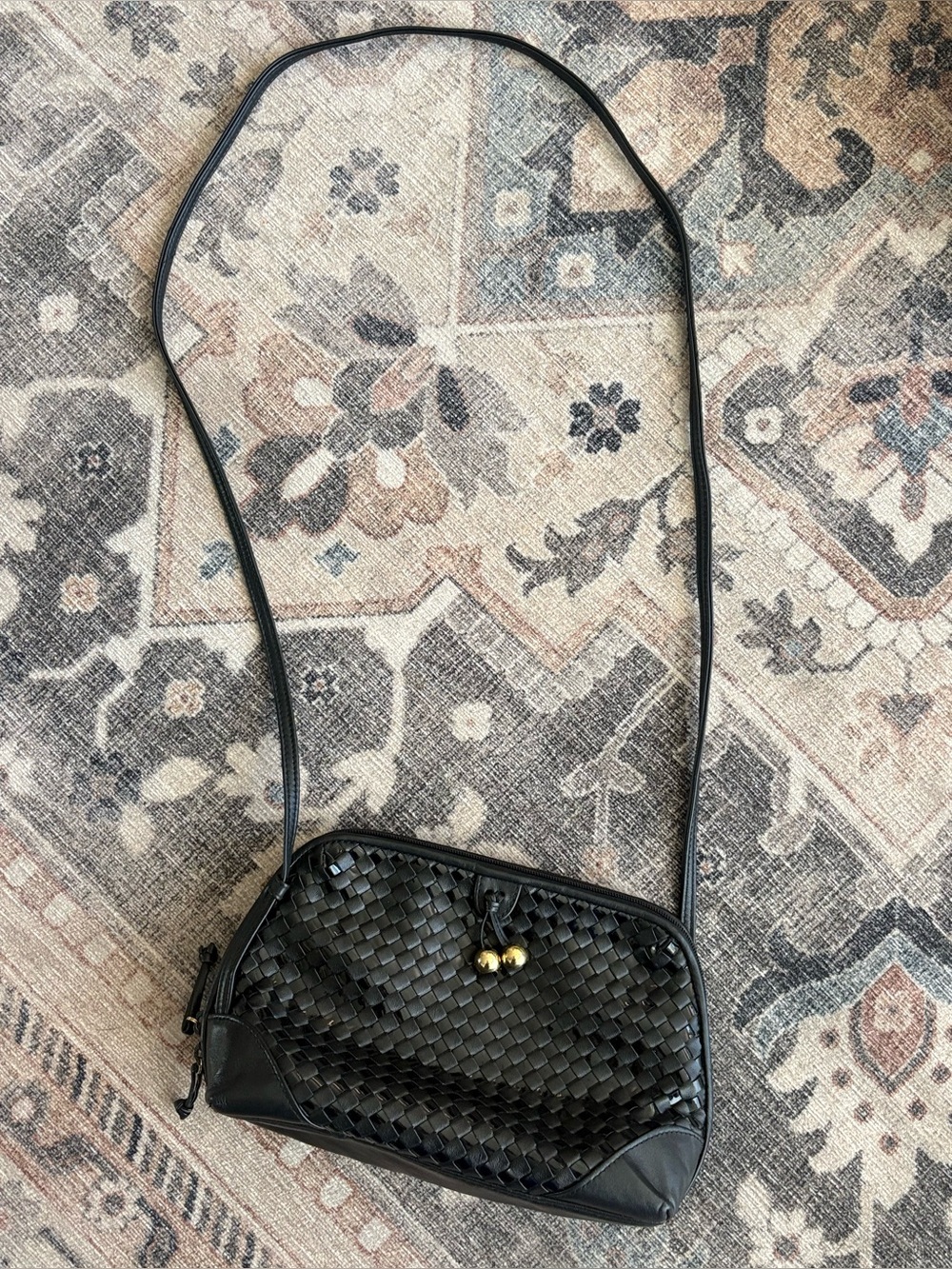 Vintage woven leather crossbody market bag in black